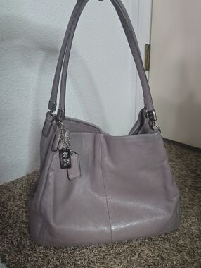 Coach Light Purple Leather Hobo Shoulder Bag W/ Silver Hardware (2 TAGS)(GOOD)💜